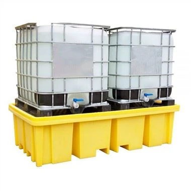 IBCs Spill Pallet สองอัน